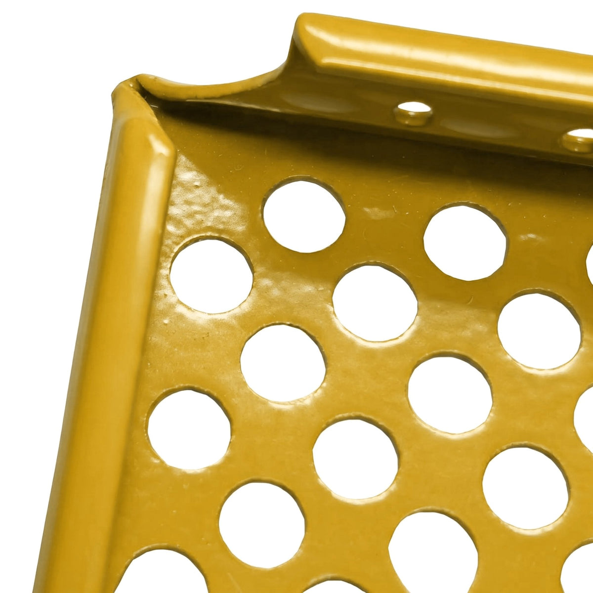 Pannello esterno forato Giallo dorato RAL 1004, dettaglio dell’angolo piegato