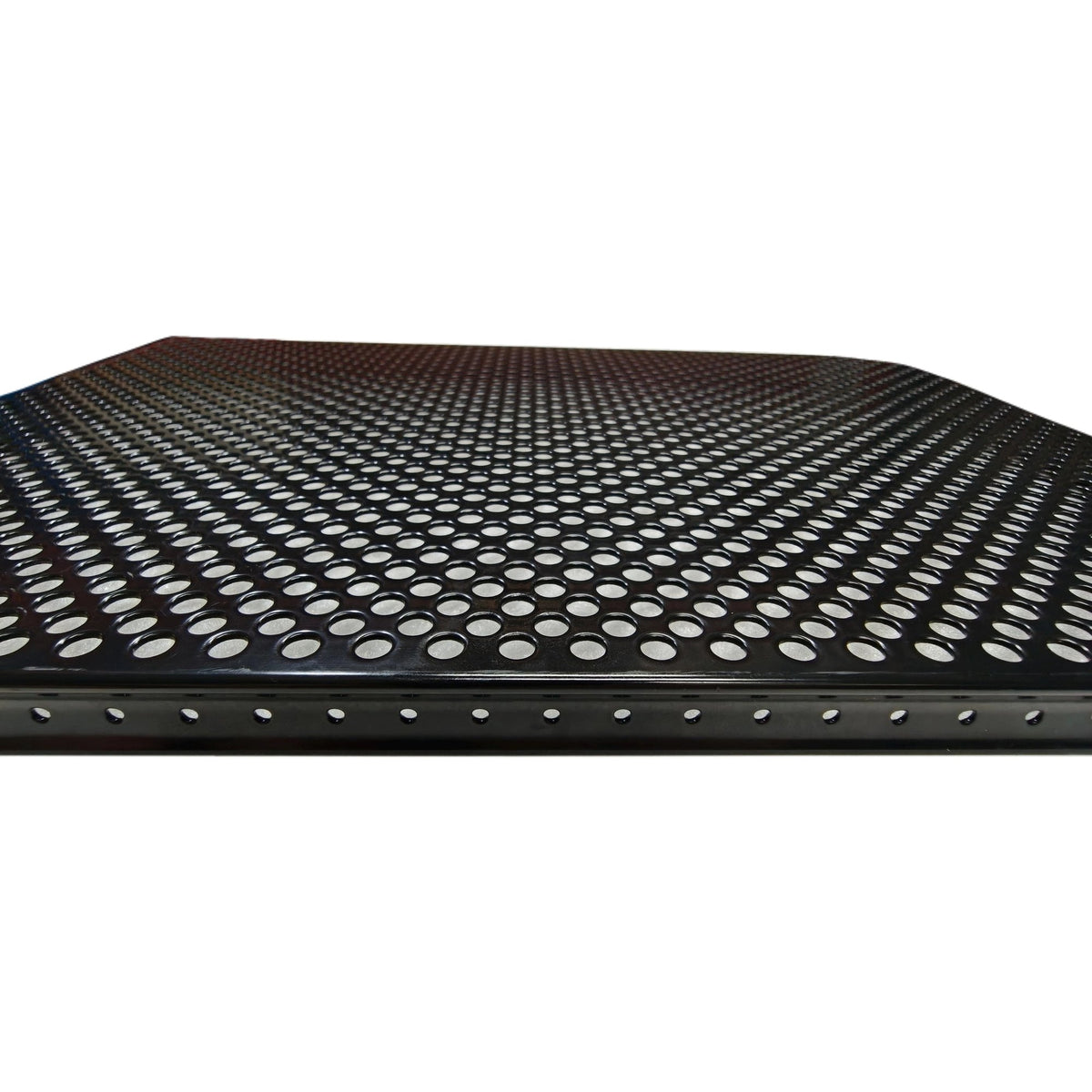 Tablette extérieure perforée Noir graphite RAL 9011, vue latérale rasante avec perforation