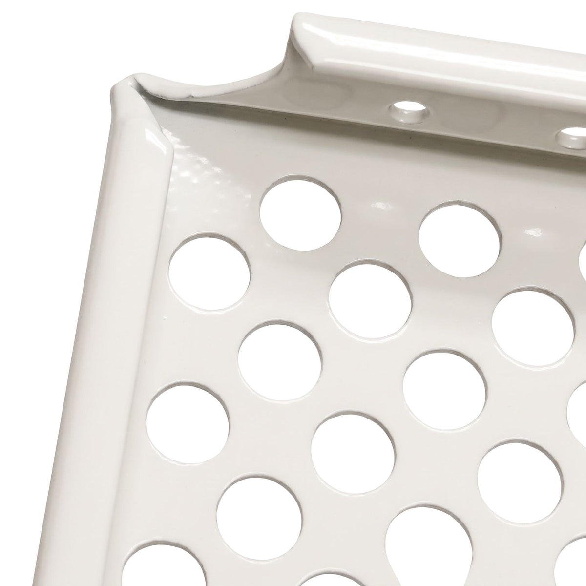 Tablette extérieure perforée Blanc pur RAL 9010, détail du coin plié